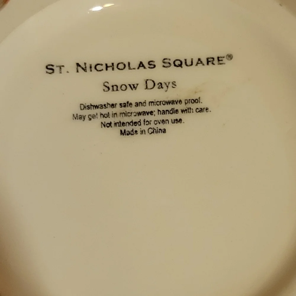 Vintage Oatmeal Bowl Snow Days By ST NICHOLAS SQUARE Winter Snowman Red Hat